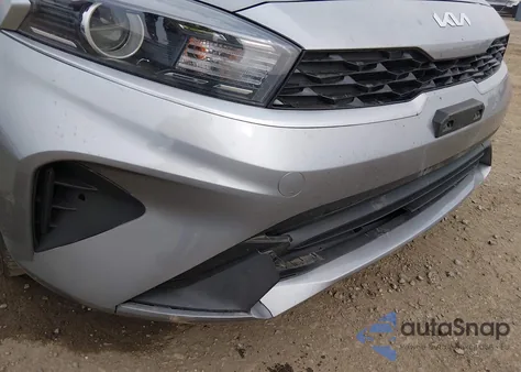 2024 Kia Forte Lxs z USA, uszkodzony, nr VIN 3KPF24AD3RE817531